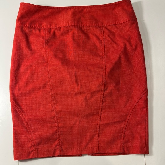 Maurices 7/8 Red pencil Skirt - Picture 1 of 7
